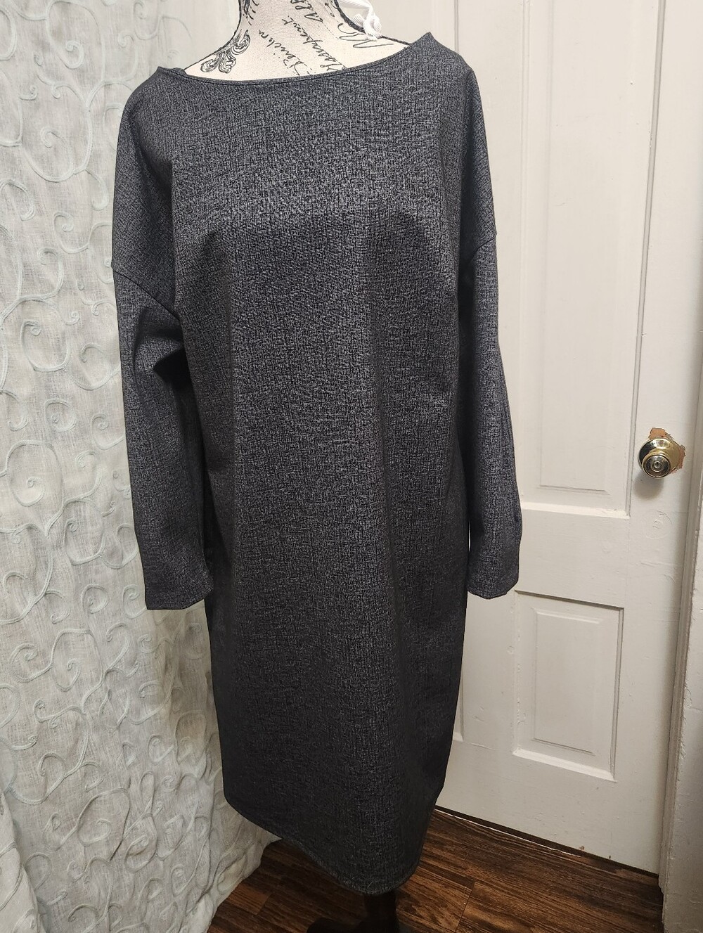Banana Republic Gray Boatneck Box Pleat Shift Dress Size L Like New